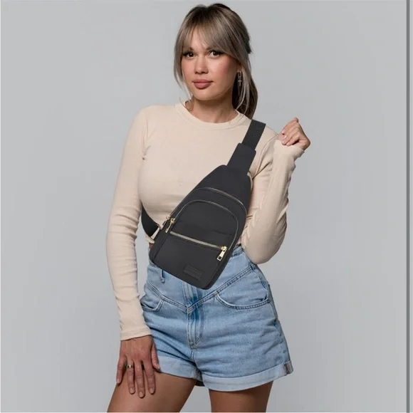 Crossbody black sling bag - Picture 2 of 8